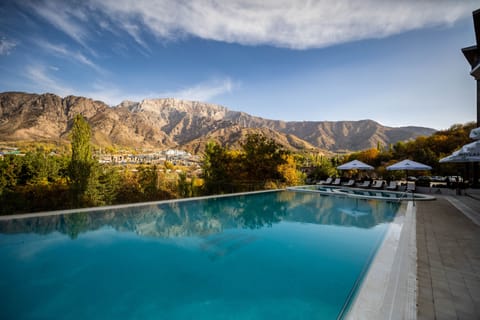 Indoor pool, seasonal outdoor pool