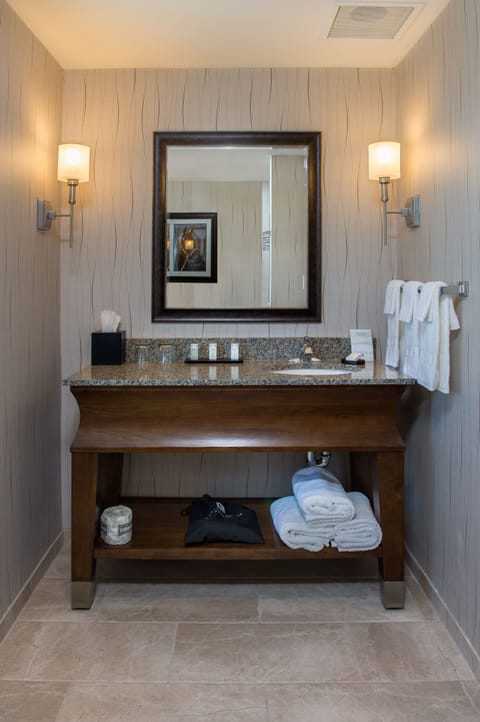 Suite, 2 Queen Beds | Bathroom sink
