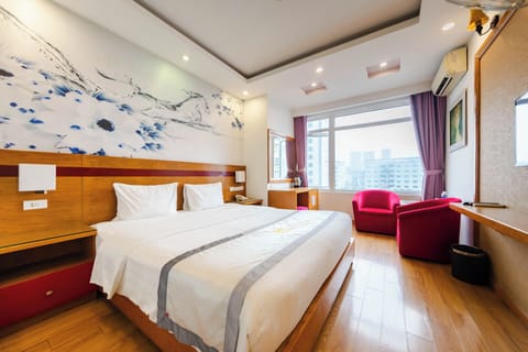 Superior Double Room | In-room dining