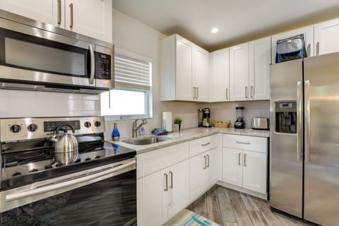 Apartment (0 Bedroom) | Interior