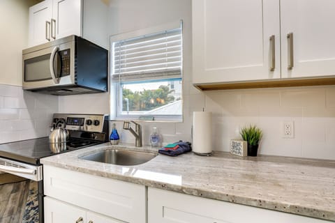 Apartment (0 Bedroom) | Interior