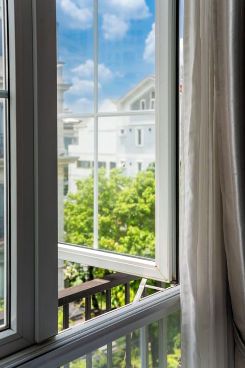 Superior Studio | In-room safe, desk, soundproofing, free WiFi