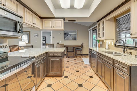 House (2 Bedrooms) | Interior