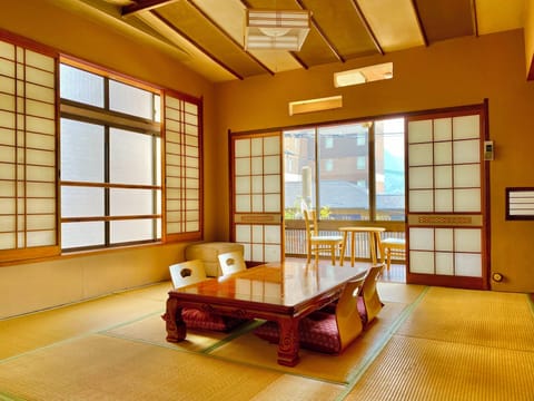Superior Room A, Non-smoking | Blackout drapes, bed sheets