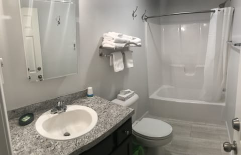 Suite, 2 Bedrooms | Bathroom | Shower, free toiletries, hair dryer, towels