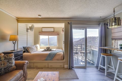 Apartment (0 Bedroom) | Interior