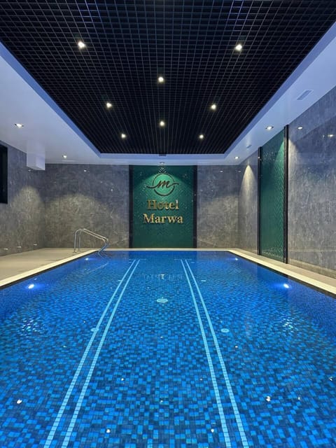 2 indoor pools