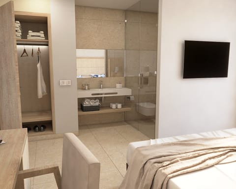 Deluxe Double Room, Balcony | Bathroom | Combined shower/tub, hair dryer, towels
