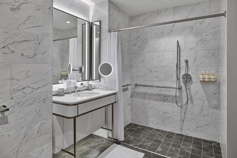 Free toiletries, hair dryer, bathrobes, towels