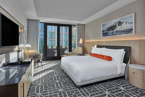 Patio Deluxe King | In-room safe, individually decorated, individually furnished, desk