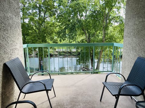 House, 2 Bedrooms | Property grounds
