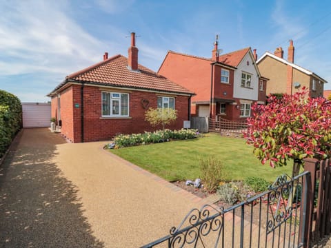 Cottage | Property grounds