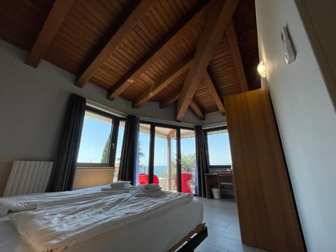 In-room safe, desk, blackout drapes, free WiFi