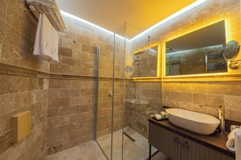 Deluxe Double Room | Bathroom | Designer toiletries, hair dryer, slippers, towels