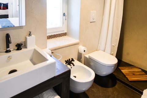 Free toiletries, hair dryer, bathrobes, slippers