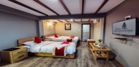 Deluxe Double Room | Free WiFi, bed sheets