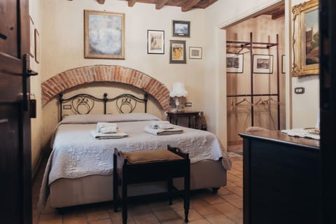 Basic Room | 1 bedroom, hypo-allergenic bedding, down comforters