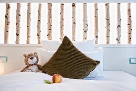 Single Room | Desk, soundproofing, free cribs/infant beds, free WiFi