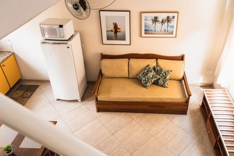 Studio | Living area | 32-inch TV with cable channels