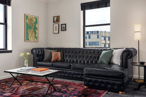 Suite (Belltown) | Frette Italian sheets, premium bedding, pillowtop beds, in-room safe