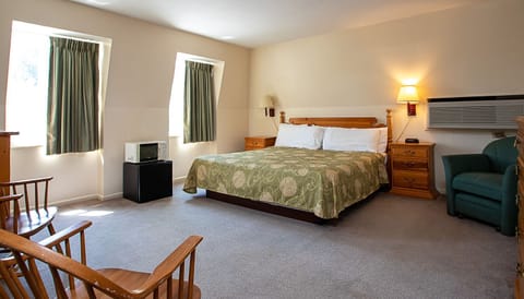 Standard Single Room | In-room safe, desk, iron/ironing board, free WiFi