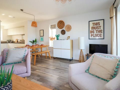 Cottage | Living area