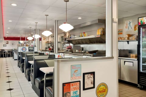 Daily cooked-to-order breakfast for a fee