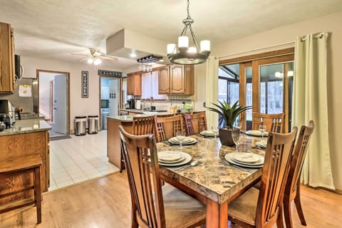 House (4 Bedrooms) | Interior