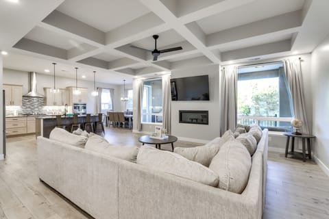 House (4 Bedrooms) | Interior