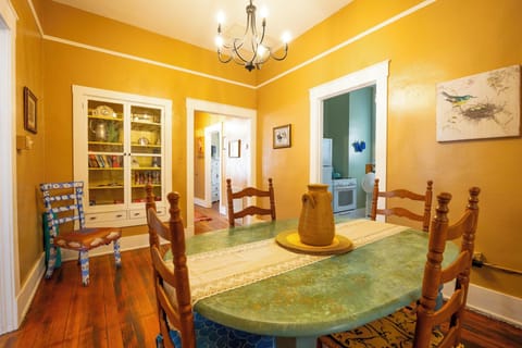 Cottage (2 Bedrooms) | Interior