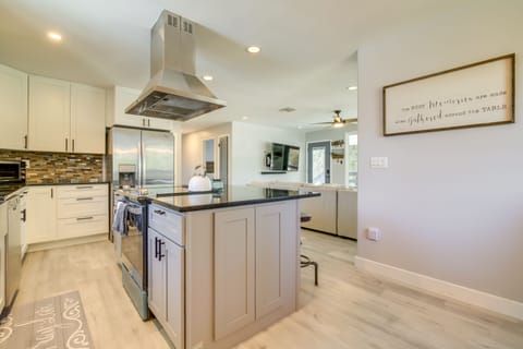 House (3 Bedrooms) | Interior