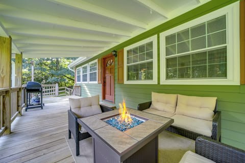 House (2 Bedrooms) | Interior