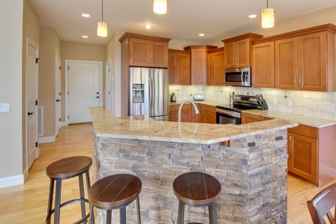House (4 Bedrooms) | Interior