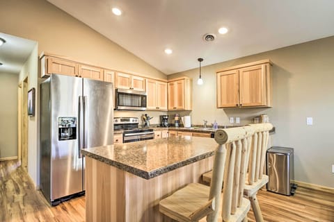 House (2 Bedrooms) | Interior