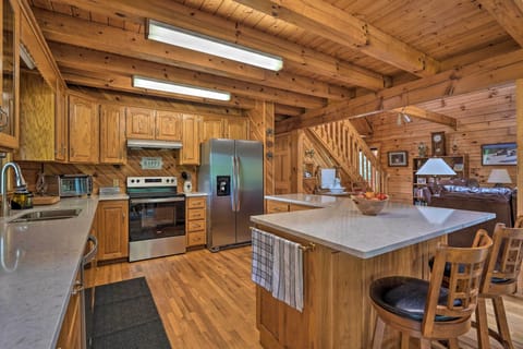 House (2 Bedrooms) | Interior