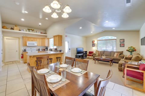 House (2 Bedrooms) | Interior