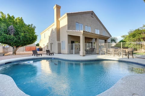 House (6 Bedrooms) | Front of property