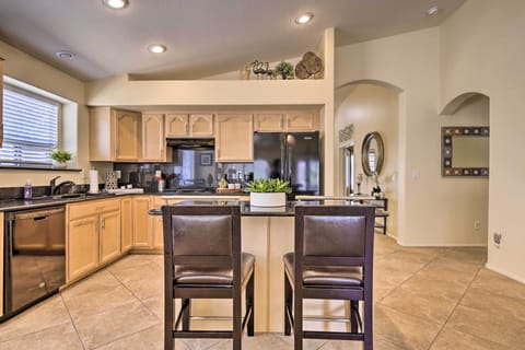 House (4 Bedrooms) | Interior