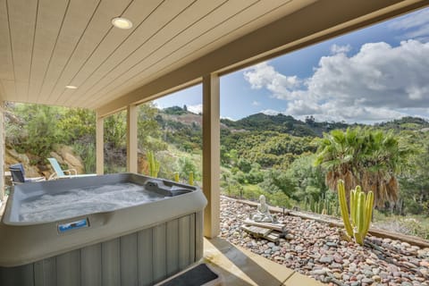 House (4 Bedrooms) | Front of property