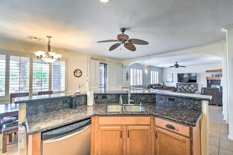 House (4 Bedrooms) | Interior