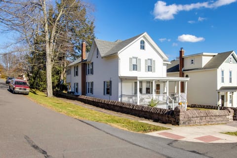 House (5 Bedrooms) | Interior