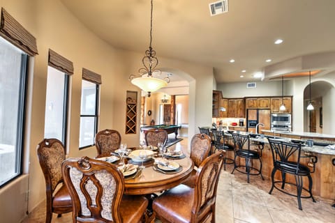 House (4 Bedrooms) | Interior