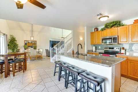 House (4 Bedrooms) | Interior