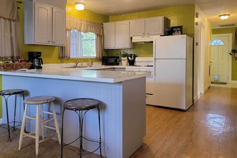 Cottage (2 Bedrooms) | Interior