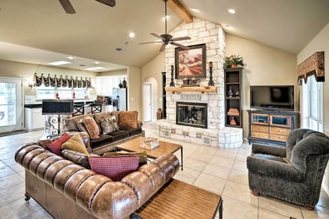 House (3 Bedrooms) | Front of property