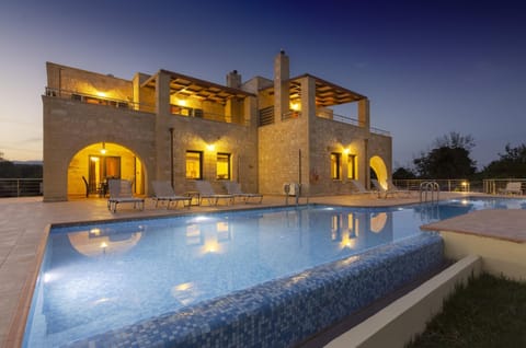 House | 6 bedrooms