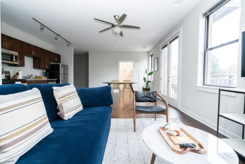 43-inch Smart TV with digital channels, TV, Netflix