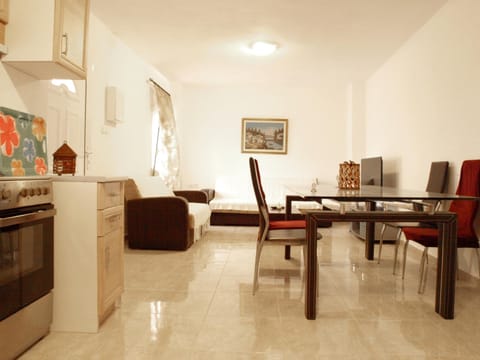 Apartment, Smoking | 1 bedroom