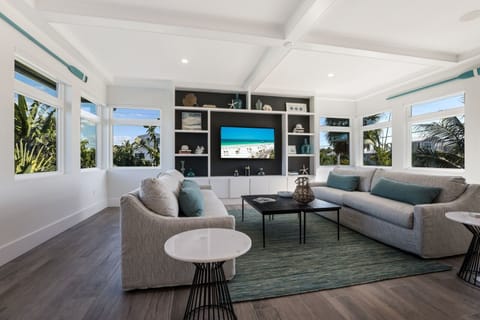House, 4 Bedrooms | Living area