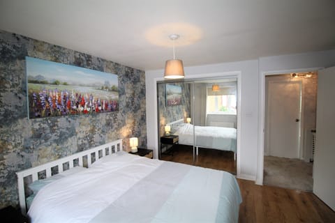 House | 3 bedrooms, iron/ironing board, free WiFi, bed sheets